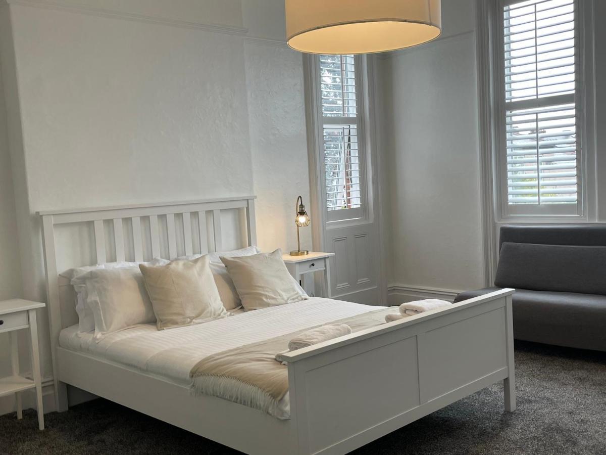 Spacious Victorian Birkdale Apartment With Garden Southport Extérieur photo