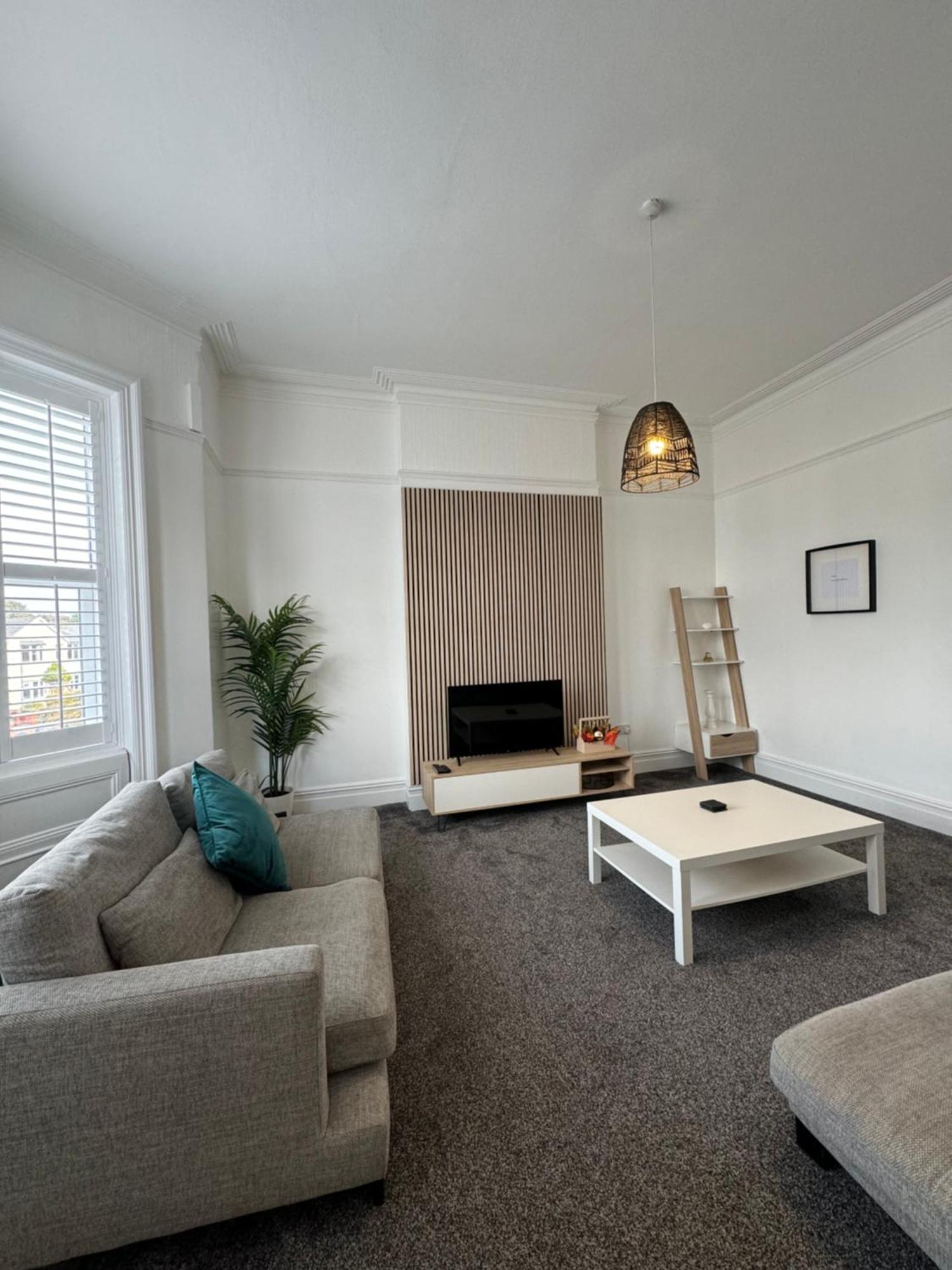 Spacious Victorian Birkdale Apartment With Garden Southport Extérieur photo