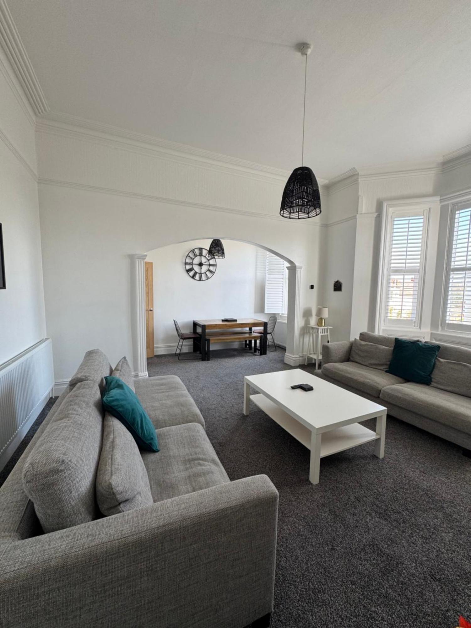 Spacious Victorian Birkdale Apartment With Garden Southport Extérieur photo